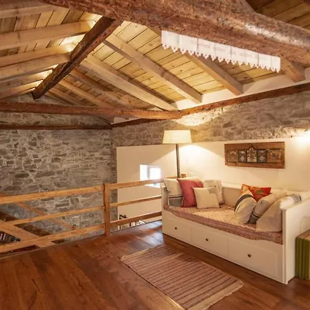 Podraga18 - Heritagestonebarn